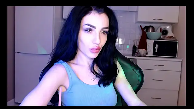 NancyLovee  online show from 12/07/24, 12:30