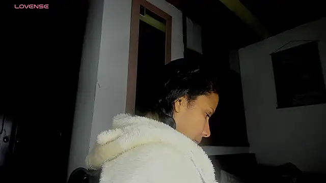 Snapshot of Nenita_Hot_ chatting on 10/01/25, 04:07 Nenita Hot online show from 10/01/25, 04:07