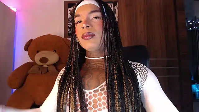 Snapshot of mistressbigcock777 chatting on 03/06/26, 08:11 mistressbigcock777 online show from 03/06/26, 08:11