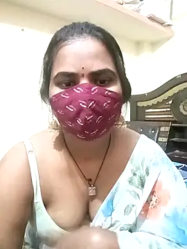 anitha906 online show from 12/13/24, 04:16