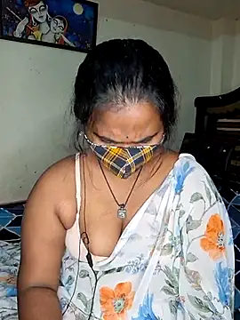 anitha906 online show from 02/17/25, 04:04