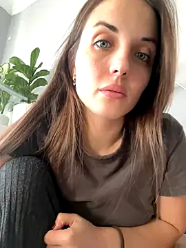 Snapshot of AmiLavs chatting on 12/05/25, 11:08 AmiLavs online show from 12/05/25, 11:08