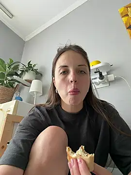 AmiLavs online show from 07/06/26, 11:07