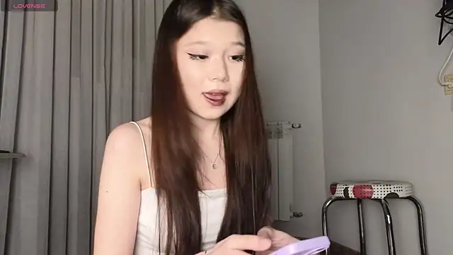 Snapshot of hoshina_sayeri chatting on 11/22/25, 08:08 hoshina sayeri online show from 11/22/25, 08:08