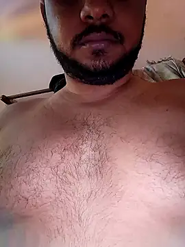 Snapshot of Sexyghsoh chatting on 12/17/25, 02:39 Sexyghsoh online show from 12/17/25, 02:39