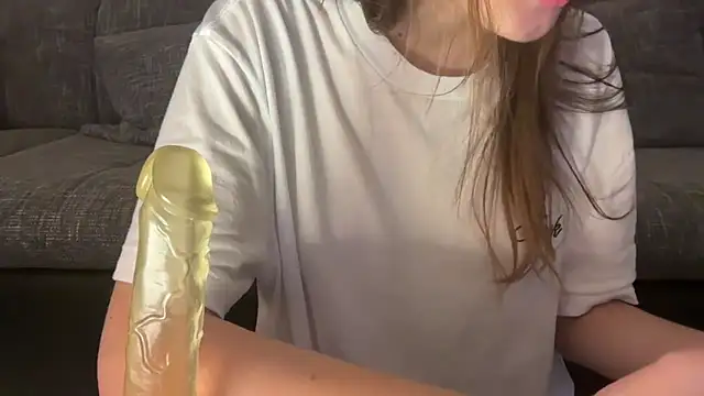 EmilyWi  online show from 12/12/24, 01:43