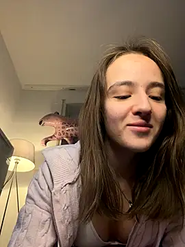 EmilyWi  online show from 12/17/25, 10:05