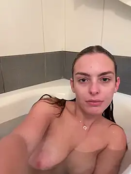 Snapshot of MrAndMrsSavage chatting on 10/20/25, 03:23 MrAndMrsSavage online show from 10/20/25, 03:23