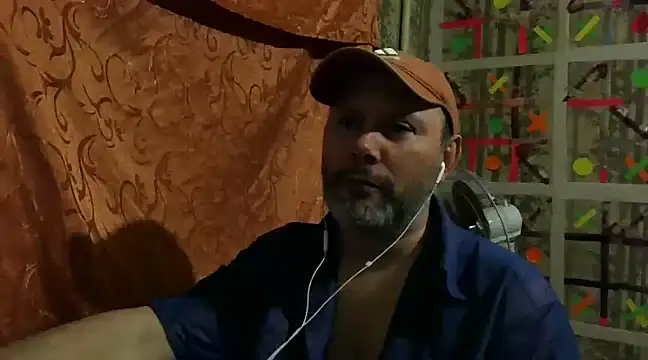 Snapshot of AgnichBan chatting on 12/26/24, 03:42 AgnichBan online show from 12/26/24, 03:42