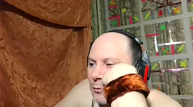 Snapshot of AgnichBan chatting on 01/28/25, 10:34 AgnichBan online show from 01/28/25, 10:34