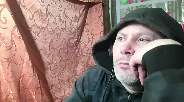 Snapshot of AgnichBan chatting on 02/14/25, 10:25 AgnichBan online show from 02/14/25, 10:25