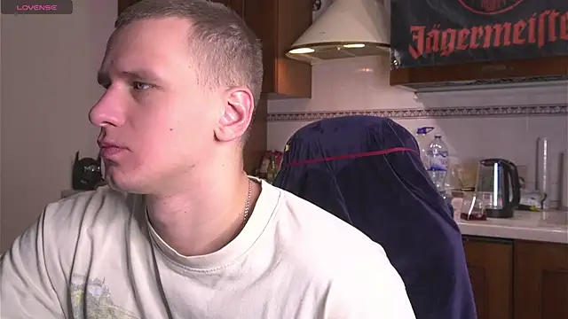 Snapshot of vance_rulez chatting on 11/16/25, 06:57 vance rulez online show from 11/16/25, 06:57