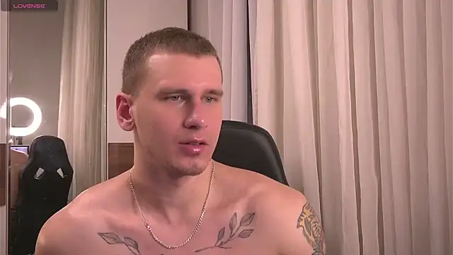 Snapshot of vance_rulez chatting on 11/26/25, 05:30 vance rulez online show from 11/26/25, 05:30