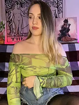 Emily the temptress  online show from 01/11/25, 07:39