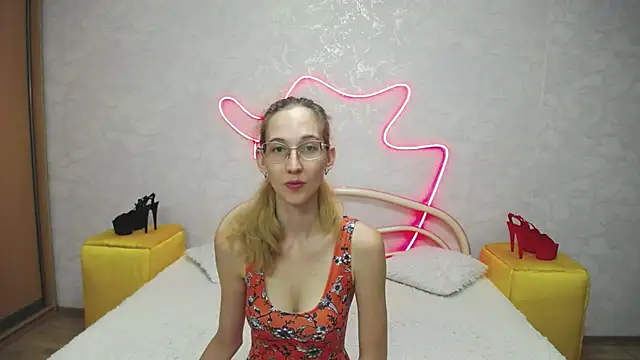 Snapshot of KlaryBrait chatting on 09/20/25, 04:46 KlaryBrait online show from 09/20/25, 04:46