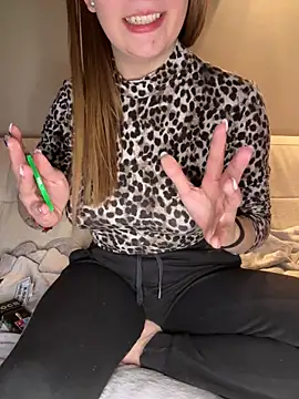 Snapshot of Mia_harmati chatting on 12/02/25, 03:51 Mia harmati online show from 12/02/25, 03:51