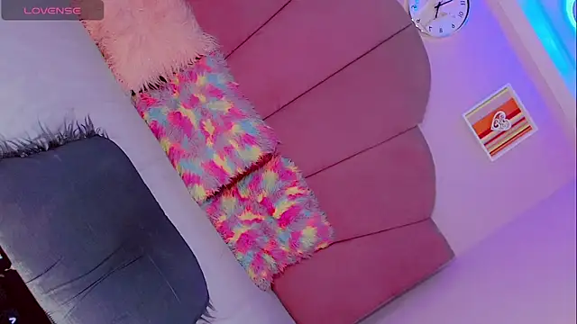 OSMARIEL SWEETT online show from 12/07/24, 07:49