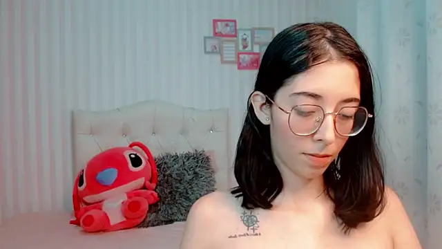 Snapshot of brooklove_doll chatting on 01/21/25, 05:05 brooklove doll online show from 01/21/25, 05:05