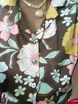 Snapshot of jilu chatting on 01/20/25, 03:37 jilu online show from 01/20/25, 03:37