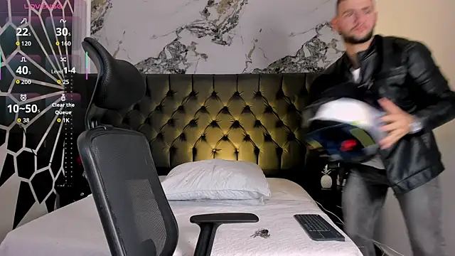 MaximusDick1  online show from 06/11/26, 01:20