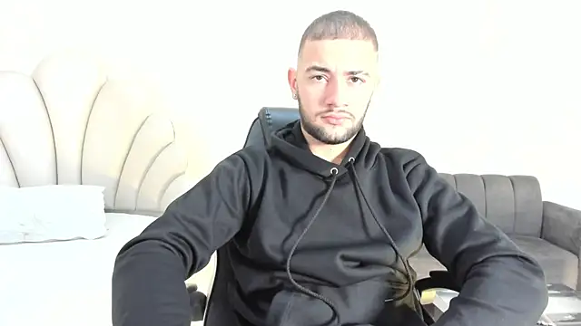 MaximusDick1  online show from 07/08/26, 11:37