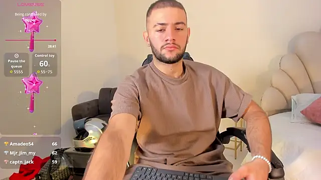 MaximusDick1  online show from 07/12/26, 11:56