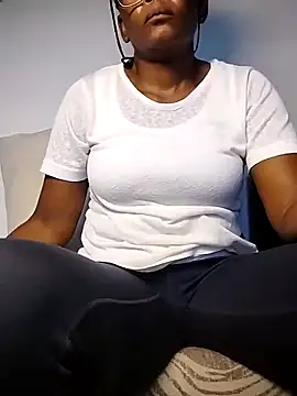 QUEENSHEBAxx01 online show from 01/12/25, 03:46