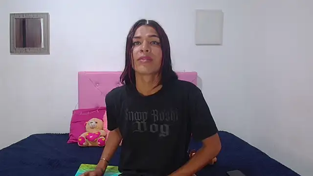 issa kitty online show from 03/07/25, 03:51