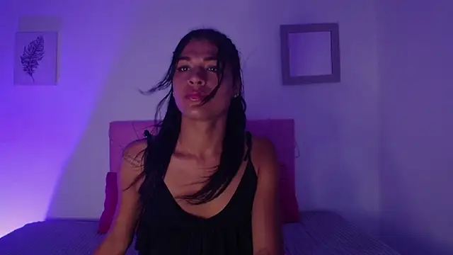 issa kitty online show from 03/20/25, 04:20