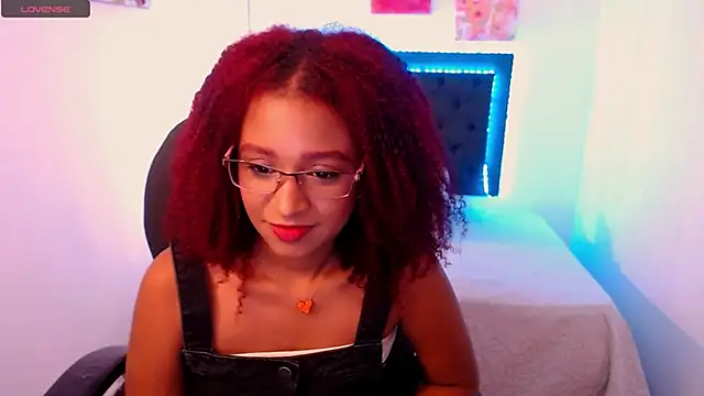 Lorena Vieira  online show from 01/18/25, 06:53