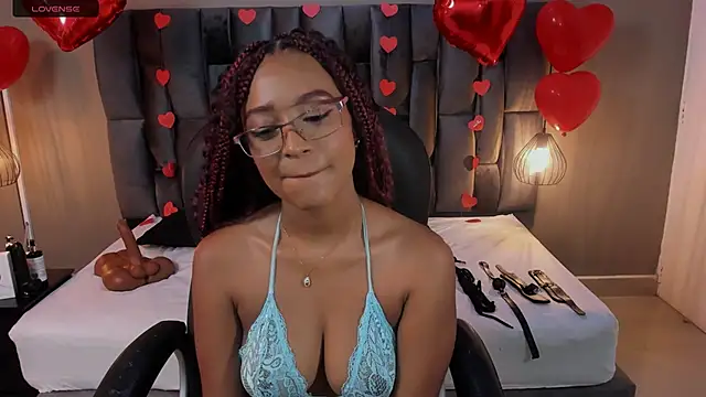 Lorena Vieira  online show from 02/12/25, 08:07