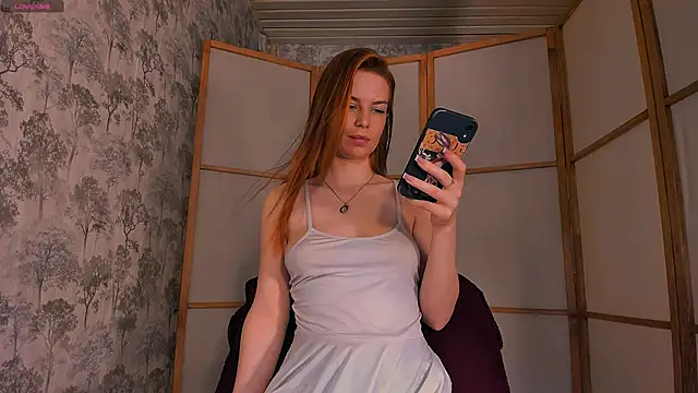 Snapshot of the_perfectgirl chatting on 03/20/25, 12:43 the perfectgirl online show from 03/20/25, 12:43