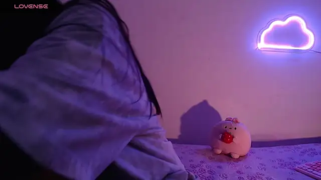 Snapshot of sofi_soft_ chatting on 11/19/25, 07:03 sofi soft online show from 11/19/25, 07:03