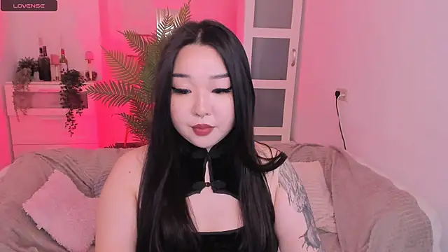 mei honey  online show from 10/10/25, 09:47