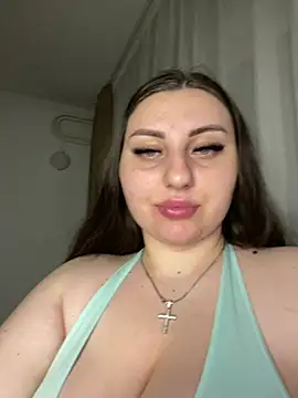 KarinaCelinne online show from 04/10/26, 08:24