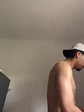 Snapshot of andy_0018 chatting on 12/15/25, 03:49 andy 0018 online show from 12/15/25, 03:49