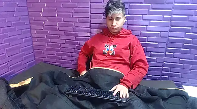 Im Milan Rs online show from 01/20/25, 10:40