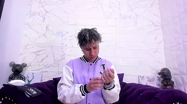 Im Milan Rs online show from 01/27/25, 12:12