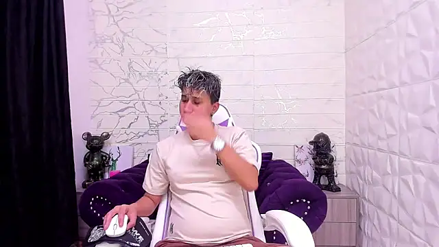Im Milan Rs online show from 02/05/25, 12:10