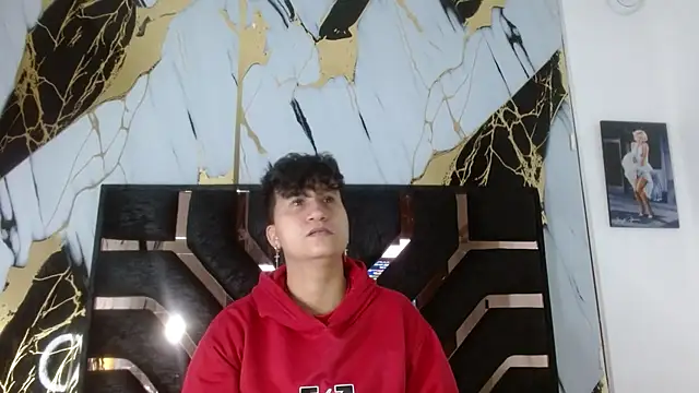 Im Milan Rs online show from 09/16/25, 02:23