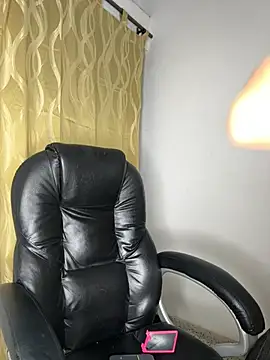 HannaSmiith online show from 02/04/25, 11:16