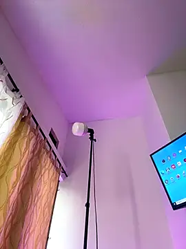 HannaSmiith online show from 10/11/25, 01:20