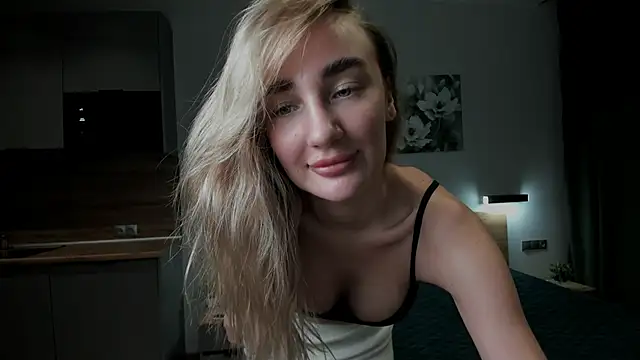 chloewallace online show from 12/02/24, 06:54
