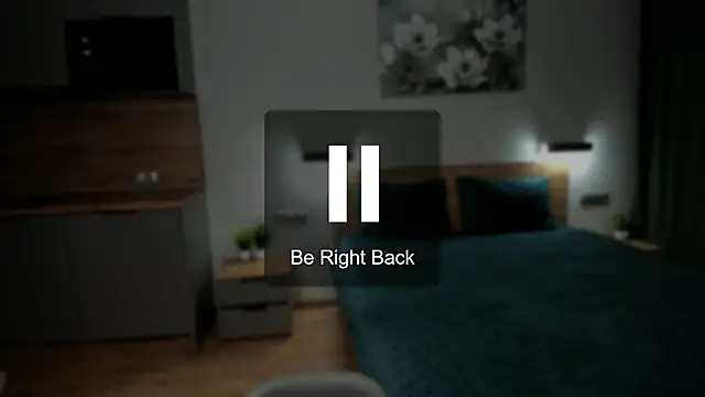 chloewallace online show from 02/05/25, 10:44