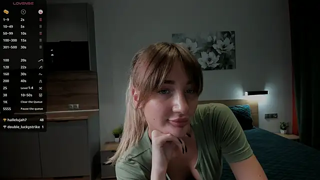 chloewallace online show from 03/06/25, 07:32