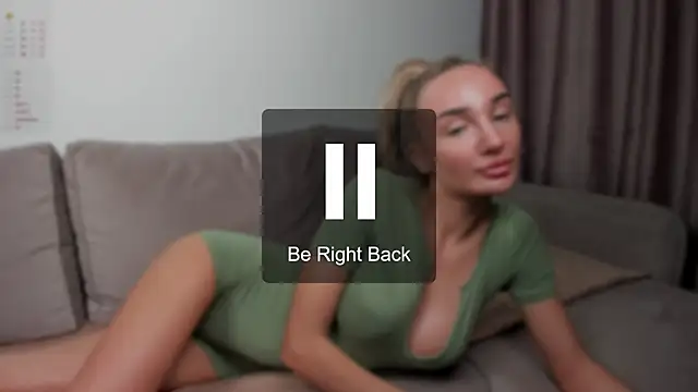 chloewallace online show from 10/04/25, 09:46