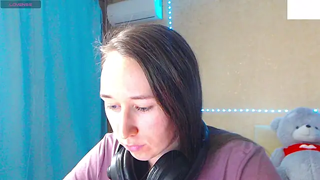 --Model--2 online show from 02/11/25, 11:22