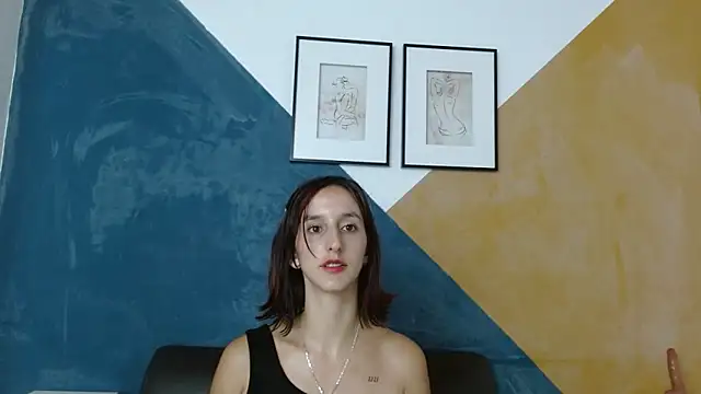 Ambar Roux  online show from 01/04/25, 07:34