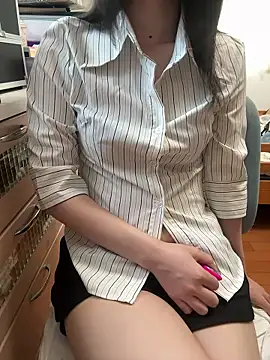 Snapshot of Mei_0906 chatting on 07/15/26, 01:44 Mei 0906 online show from 07/15/26, 01:44