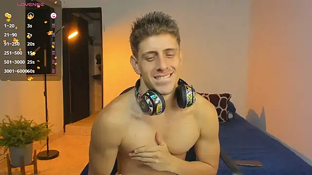 Jasperjoness online show from 10/22/25, 06:02